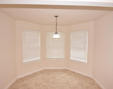 1035 Junction Ct - Photo Thumbnail 13