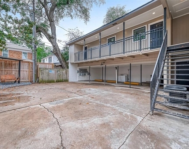 1747 Wroxton Court - Photo Thumbnail 13
