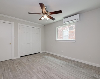 1747 Wroxton Court - Photo Thumbnail 11