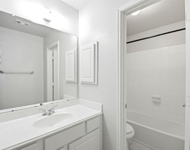 31710 Midlake Park - Photo Thumbnail 25