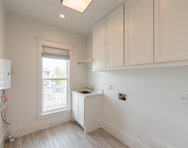 828 E 28th Street - Photo Thumbnail 44