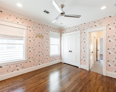 828 E 28th Street - Photo Thumbnail 37