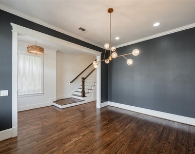 828 E 28th Street - Photo Thumbnail 7