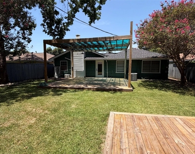 922 Hector Avenue - Photo Thumbnail 35