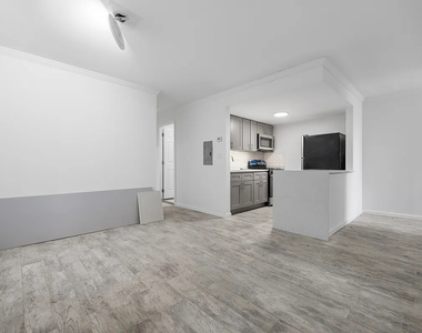 174 Sumpter Street - Photo Thumbnail 2