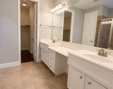 1605 W Dallas Street - Photo Thumbnail 23
