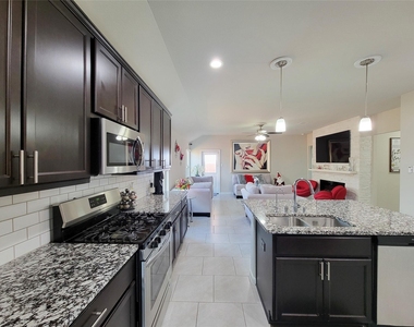 610 Autumn Flats Way - Photo Thumbnail 5