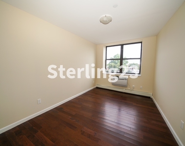 45 Hinckley Place - Photo Thumbnail 4
