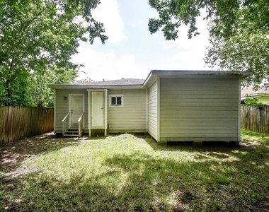 4137 Galesburg St - Photo Thumbnail 18