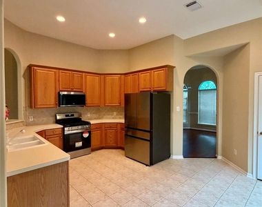 3318 Cotswald Trail - Photo Thumbnail 18