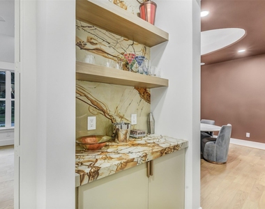 9411 Millbury Drive - Photo Thumbnail 15