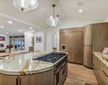 9411 Millbury Drive - Photo Thumbnail 10