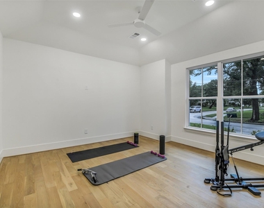 9411 Millbury Drive - Photo Thumbnail 16
