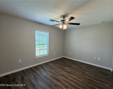 340 Dolphin Street Se - Photo Thumbnail 10