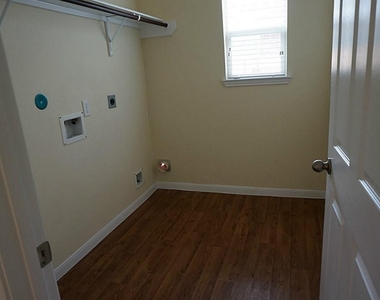 2622 Whitetip Court - Photo Thumbnail 12