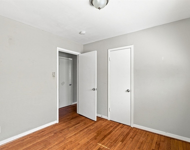 509 Avenue J - Photo Thumbnail 12