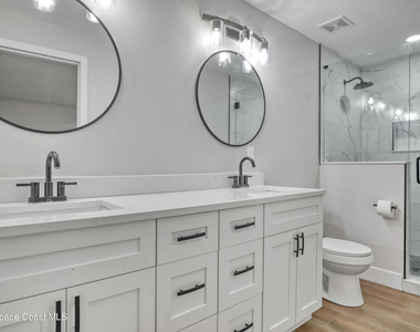 580 Pine Tree Drive - Photo Thumbnail 21
