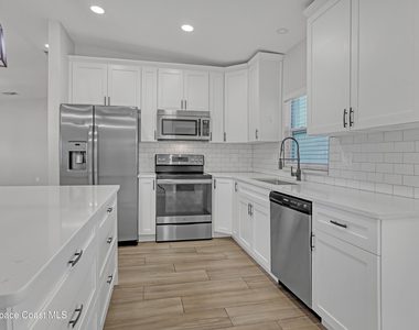 580 Pine Tree Drive - Photo Thumbnail 9