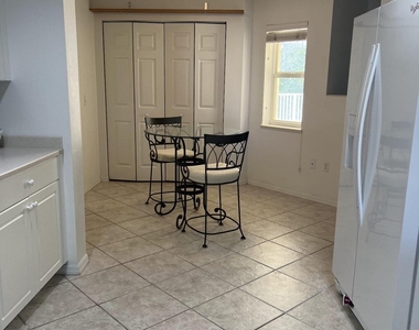 8921 Lake Drive - Photo Thumbnail 15