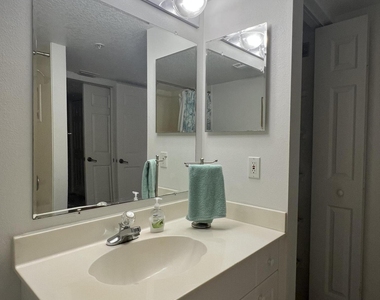 8921 Lake Drive - Photo Thumbnail 33