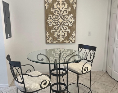 8921 Lake Drive - Photo Thumbnail 16