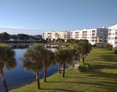 8921 Lake Drive - Photo Thumbnail 40