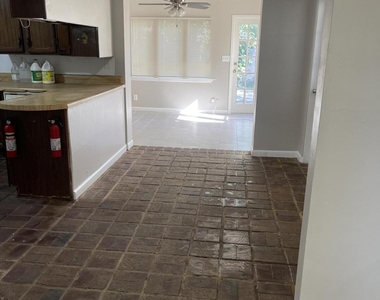 1400 Hillcrest Drive - Photo Thumbnail 4