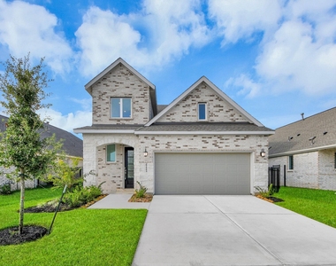 27443 Sunterra Village Dr - Photo Thumbnail 1