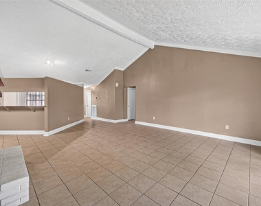 15815 Thistledew Drive - Photo Thumbnail 11