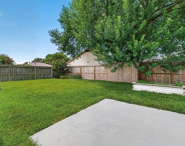15815 Thistledew Drive - Photo Thumbnail 42