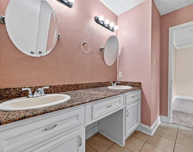 15815 Thistledew Drive - Photo Thumbnail 31