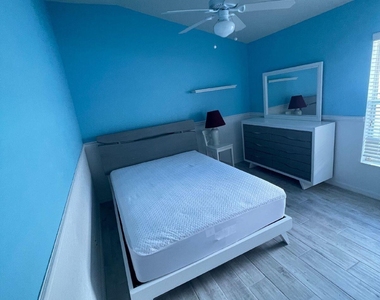 4858 Chastain Drive - Photo Thumbnail 15
