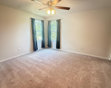 310 N Orange Street - Photo Thumbnail 24