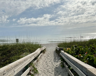 1145 N Shannon Avenue - Photo Thumbnail 19