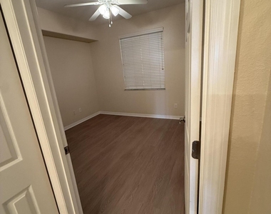 6838 Toland Drive - Photo Thumbnail 15