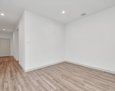 1114 Hughes Crossing Drive - Photo Thumbnail 24