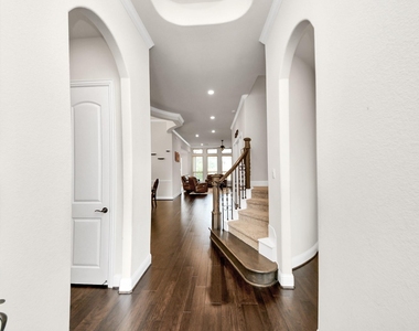 11618 Arbirlot Drive - Photo Thumbnail 9