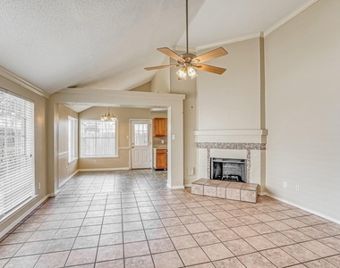 18614 Seaton Drive - Photo Thumbnail 3