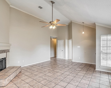 18614 Seaton Drive - Photo Thumbnail 5