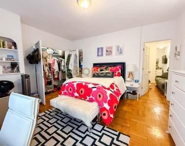210 East 10th Street - Photo Thumbnail 1