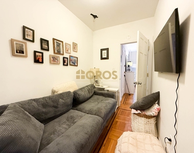 210 East 10th Street - Photo Thumbnail 6