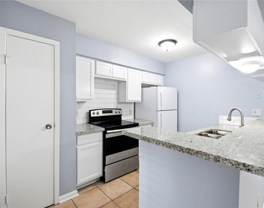 8918 Bissonnet Street - Photo Thumbnail 8