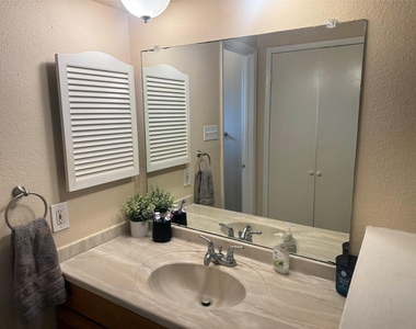3127 Pecan Point Drive - Photo Thumbnail 36
