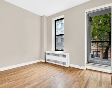 East 25th Street - Photo Thumbnail 2