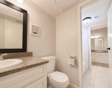 10110 Forum West Drive - Photo Thumbnail 11
