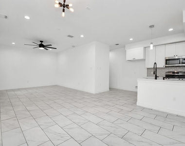 9003 Prairie View Drive - Photo Thumbnail 1
