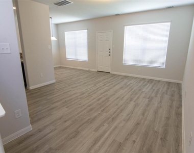 24323 Bella Carolina Court - Photo Thumbnail 3