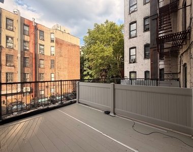 NO FEE 3BR in East Harlem - Photo Thumbnail 2