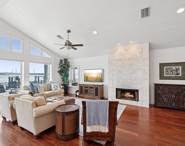 450 22nd Street - Photo Thumbnail 9
