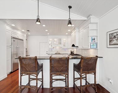 450 22nd Street - Photo Thumbnail 6